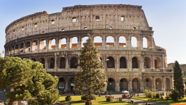 Αυξήσεις μέχρι και 700% βλέπουν οι Ιταλοί στα εισιτήρια εν μέσω γιορτών