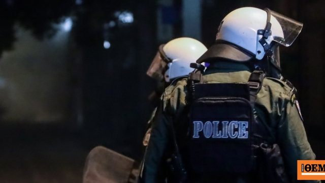 Επίθεση με  πέτρες σε διμοιρία των ΜΑΤ στα Εξάρχεια, 114 προσαγωγές