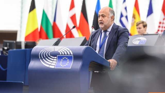 Έρχεται νομοθετικό πλαίσιο για την προστασία των καταναλωτών στο ψηφιακό περιβάλλον Έρχεται νομοθετικό πλαίσιο για την προστασία των καταναλωτών στο ψηφιακό περιβάλλον
