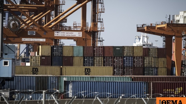 Πυρομαχικό υλικό, πιθανόν οβίδα του Β΄Παγκοσμίου Πολέμου, εντοπίστηκε στο λιμάνι