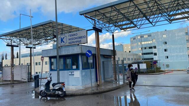Νεκρή 84χρονη Πολωνή που ανασύρθηκε χωρίς τις αισθήσεις της από τη θάλασσα στην Κέρκυρα