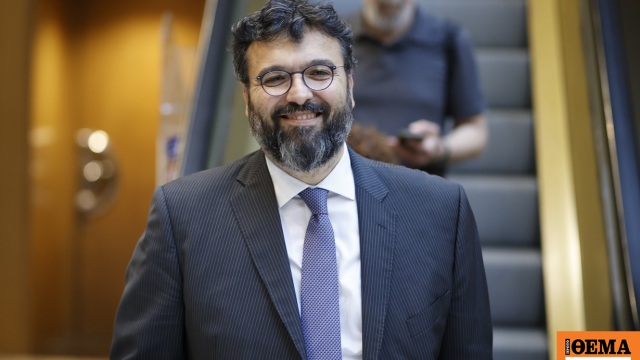 «Πρέπει να διαλυθεί ο ΣΥΡΙΖΑ και η Νέα Αριστερά», λέει ο στενός συνεργάτης του Τσίπρα Γιώργος Βασιλειάδης