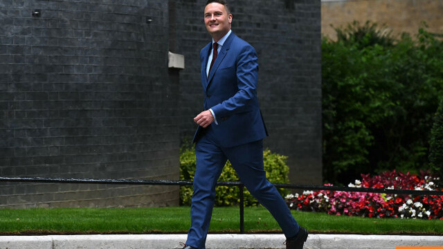 Ο Βρετανός υπουργός Υγείας ζητά από τους γιατρούς να αναβάλουν απεργίες λόγω γρίπης: Είναι εγωιστικές και επικίνδυνες