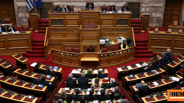 Τι σημαίνει η πρόταση Μητσοτάκη για ασυμβίβαστο υπουργού και βουλευτή, στο τραπέζι και η μείωση βουλευτών