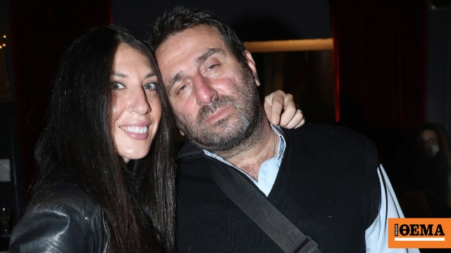 Ηλίας Βαλάσης: Είμαι ερωτευμένος με τη γυναίκα μου και τη λατρεύω, τα έχω αφήσει όλα πάνω της