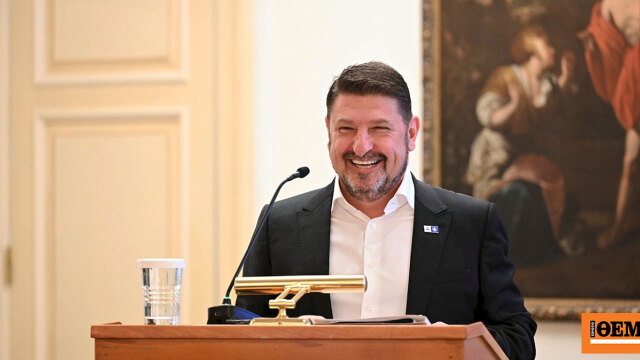 Ο Νίκος Χαρδαλιάς ευχήθηκε στους μαθητές που δίνουν Πανελλήνιες με μια φωτογραφία του από τα '80s