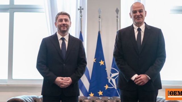 Δένδιας και Ανδρουλάκης συγχαίρουν τον Τεντόγλου για το χρυσό: «Μας κάνεις περήφανους»