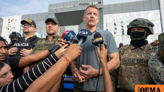 Τον ιδρυτή της Blackwater επιστράτευσε ο Ισημερινός για επιχείρηση κατά των ναρκωτικών Τον ιδρυτή της Blackwater επιστράτευσε ο Ισημερινός για επιχείρηση κατά των ναρκωτικών
