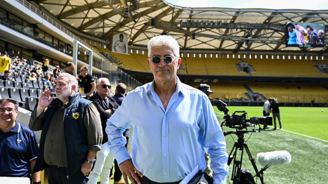 Στέλιος Μανωλάς: «Πρώτη η ΑΕΚ παρά την κόντρα διαιτησία, θα είναι το πιο σημαντικό πρωτάθλημα που έχουμε κατακτήσει»