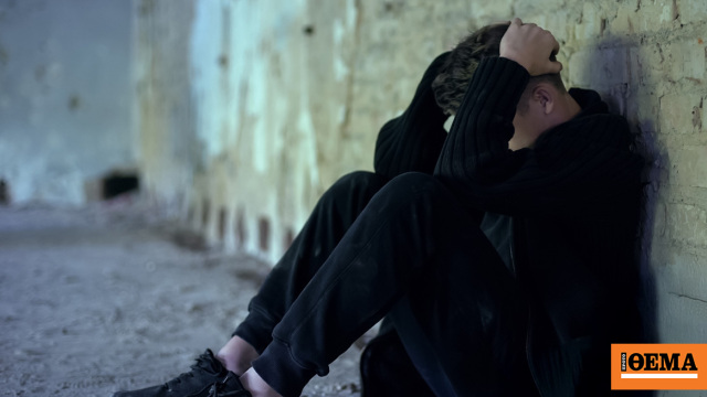 Θεσσαλονίκη: 55χρονη κατηγορείται ότι βίαζε τον γιο της οικιακής βοηθού της