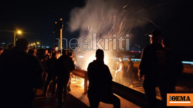 Παραμένουν στα μπλόκα στον ΒΟΑΚ αγρότες και κτηνοτρόφοι Παραμένουν στα μπλόκα στον ΒΟΑΚ αγρότες και κτηνοτρόφοι