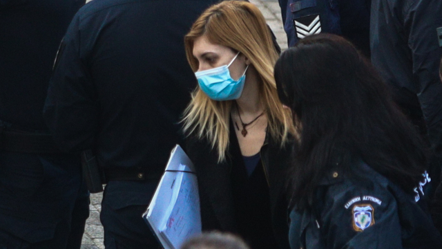 Η Πισπιρίγκου διαγνώστηκε με ερυθηματώδη λύκο -«Έχει τρομερούς πόνους, έχει χάσει πάνω από 30 κιλά», λέει η δικηγόρος της Η Πισπιρίγκου διαγνώστηκε με ερυθηματώδη λύκο -«Έχει τρομερούς πόνους, έχει χάσει πάνω από 30 κιλά», λέει η δικηγόρος της