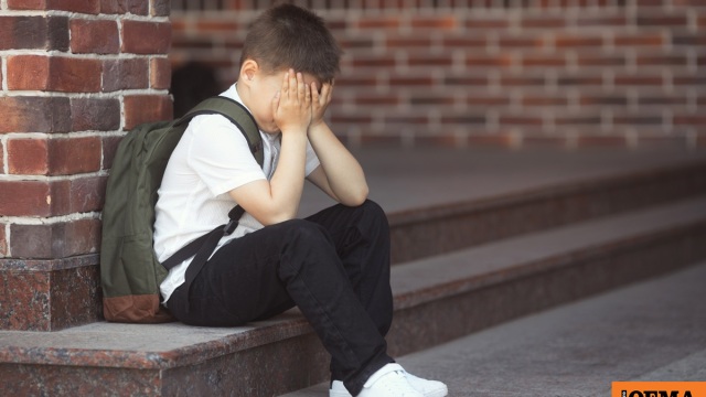 Συνελήφθησαν έξι ανήλικοι που επιτέθηκαν με γροθιές και κλωτσιές σε 13χρονο στο Μοσχάτο Συνελήφθησαν έξι ανήλικοι που επιτέθηκαν με γροθιές και κλωτσιές σε 13χρονο στο Μοσχάτο