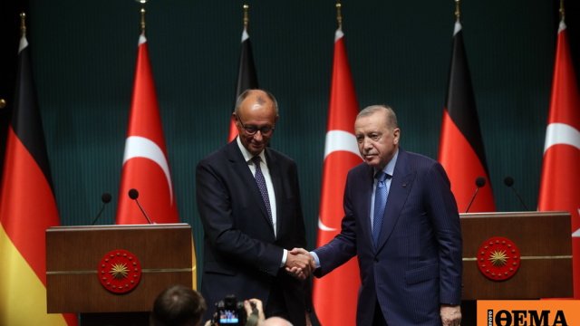 Κριτική στον Μερτς για την επίσκεψή του στην Τουρκία και την προσπάθεια να περιοριστεί σε «θετική ατζέντα» Κριτική στον Μερτς για την επίσκεψή του στην Τουρκία και την προσπάθεια να περιοριστεί σε «θετική ατζέντα»