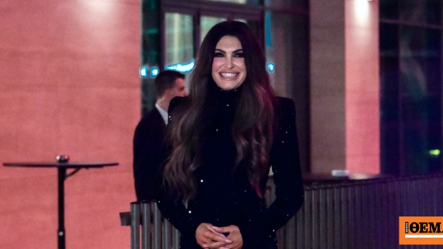 «Γεια σας, Ελλάδα» έγραψε στα ελληνικά η Κίμπερλι Γκίλφοϊλ για την άφιξή της στην Ελλάδα «Γεια σας, Ελλάδα» έγραψε στα ελληνικά η Κίμπερλι Γκίλφοϊλ για την άφιξή της στην Ελλάδα