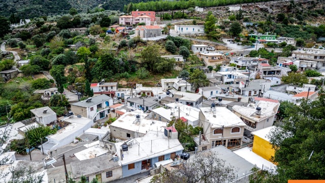 «Δεν κρύβονται στα βουνά, όταν είναι η ώρα θα εμφανιστούν» λένε στο protothema συγγενείς των τριών που αναζητούνται για το φονικό στα Βορίζια