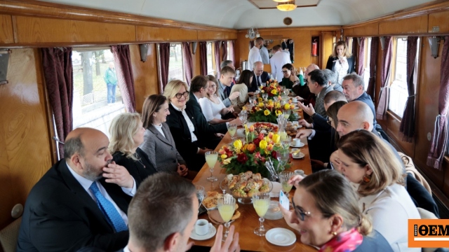 Βουλγαρία και Βόρεια Μακεδονία υπέγραψαν συμφωνία κατασκευής σιδηροδρομικής σήραγγας που καθυστερεί 100 χρόνια