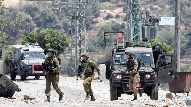 Ένας Παλαιστίνιος νεκρός κι ένας τραυματίας από πυρά Ισραηλινών στρατιωτών