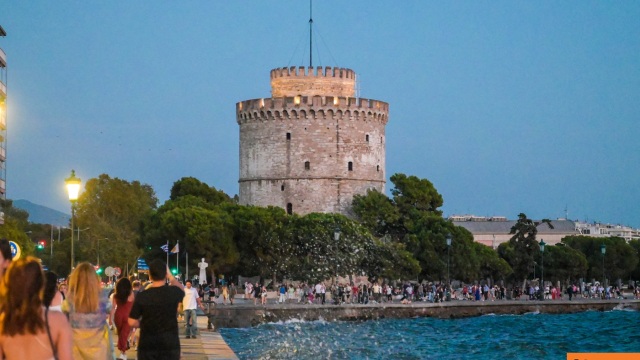 Όσο θα οδεύουμε προς το τέλος του 20ού αιώνα θα υποστεί εισβολή από τη θάλασσα