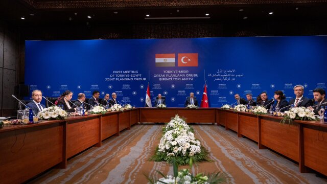 Εμβάθυνση της συνεργασίας με την Αίγυπτο για μεταφορές, ενέργεια και υδρογονάνθρακες