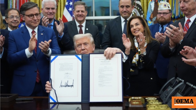 Λήξη του shutdown στις ΗΠΑ μετά από 43 ημέρες – Ο Τραμπ υπέγραψε τη συμφωνία στο Οβάλ Γραφείο