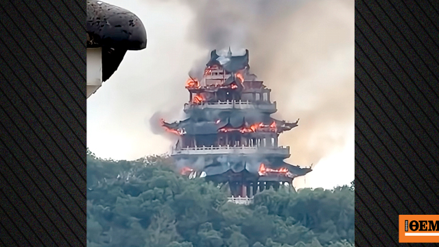 Αρχαίος ναός 1500 ετών τυλίγεται στις φλόγες στην Κίνα