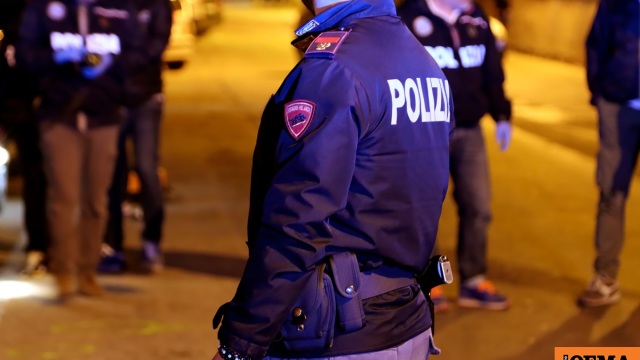 78χρονος μαχαίρωσε και σκότωσε τη σύζυγό του, στο σπίτι ήταν και η ανήλικη εγγονή τους