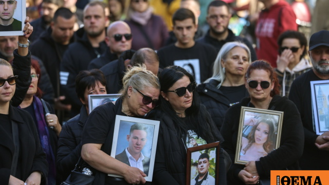 Δικαιοσύνη για τα 63 θύματα του κλαμπ στο Κότσανι ζήτησαν χιλιάδες διαδηλωτές στα Σκόπια