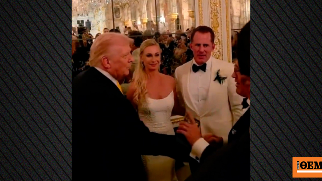 Wedding crasher ο Τραμπ – Η αιφνιδιαστική του εμφάνιση σε γάμο στη Φλόριντα και η έκπληξη του ζευγαριού και των καλεσμένων