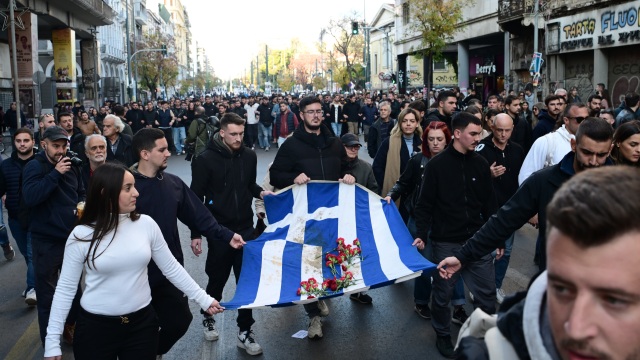 Σήμερα η πορεία για την 52η επέτειο Κλειστοί σταθμοί σε Μετρό και ΗΣΑΠ, κυκλοφοριακές ρυθμίσεις και 5.000 αστυνομικοί στους δρόμους