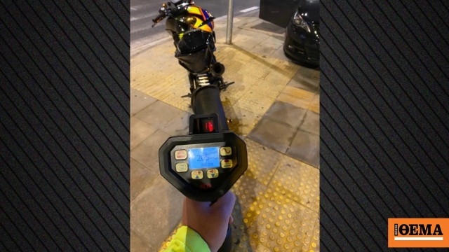 Έπιασαν 30χρονο οδηγό μηχανής χωρίς δίπλωμα να τρέχει με 205 χλμ. στη Λεωφόρο Μαραθώνος