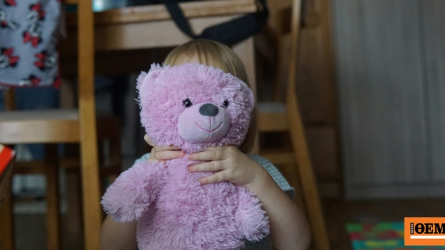 Σάλος στην Κίνα με λούτρινο αρκουδάκι που έδινε σεξουαλικές συμβουλές σε παιδιά και έλεγε πού να βρουν μαχαίρια