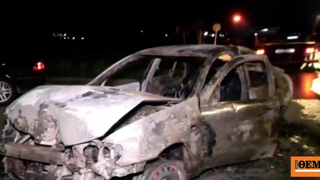 Αυτοκίνητο έπεσε σε κολόνα και τυλίχθηκε στις φλόγες στη Θεσσαλονίκη