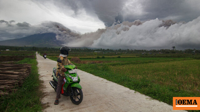 Εκρήγνυται το ηφαίστειο Semeru στην Ινδονησία