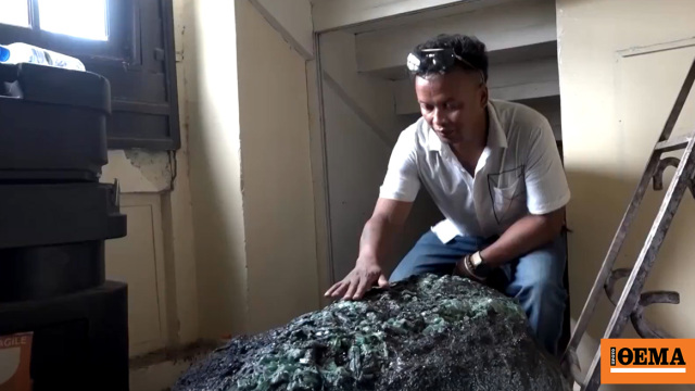 Τεράστιο πολύτιμο λίθο 300 κιλών ανακάλυψε… στο προεδρικό μέγαρο ο νέος ηγέτης της Μαδαγασκάρης