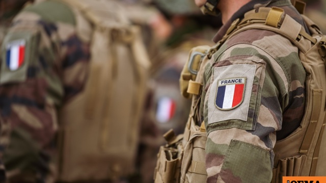 Να «τα μαζέψει» προσπαθεί η γαλλική κυβέρνηση μετά τον σάλο με τον αρχηγό του Γενικού Επιτελείου