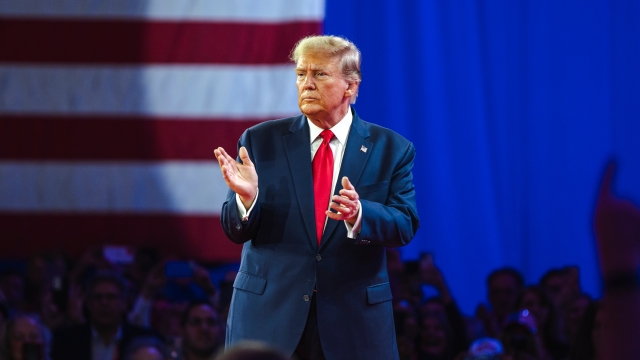 Ο Τραμπ θα απονείμει χάρη σε πρώην πρόεδρο της Ονδούρας καταδικασμένο για λαθρεμπόριο ναρκωτικών