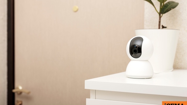 Χάκαραν 120.000 κάμερες σπιτιών και διέθεσαν βίντεο με ιδιωτικές στιγμές