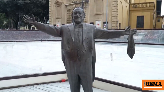 Σάλος στην Ιταλία με άγαλμα του Παβαρότι: Έφτιαξαν παγοδρόμιο γύρω του