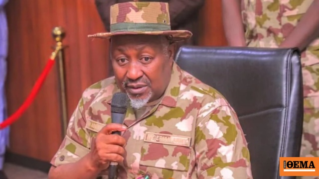 Παραιτήθηκε ο υπουργός Άμυνας της Νιγηρίας μετά το κύμα απαγωγών στη χώρα