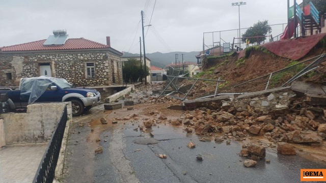 Κατέρρευσε μαντρότοιχος σχολείου, απεγκλωβίστηκε οδηγός