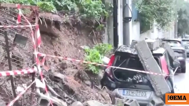 Μαντρότοιχος κατέρρευσε στη Βουλιαγμένη λόγω της κακοκαιρίας και καταπλάκωσε αυτοκίνητο