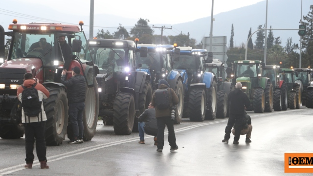 Σκληραίνουν τη στάση τους οι αγρότες που ενισχύουν τα μπλόκα