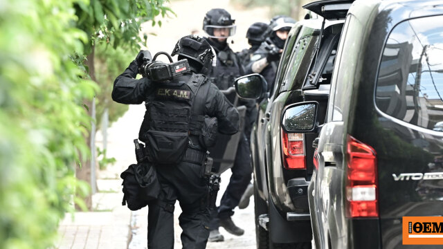 Είχε στραγγαλίσει την φίλη του όντας ανήλικος ο Κρητικός που συνελήφθη με καλάσνικοφ και πιστόλια με σιγαστήρα στα Καλύβια