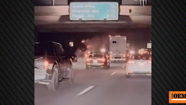 Αγροτικό «πετάει» πάνω από αυτοκινητόδρομο και προσγειώνεται πάνω σε άλλο όχημα στην Καλιφόρνια, δείτε βίντεο