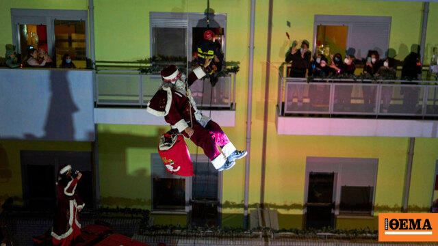 Πυροσβέστες έφεραν τα Χριστούγεννα στο νοσοκομείο Παίδων Αγία Σοφία, ντύθηκαν Άι Βασίλης και μοίρασαν δώρα σε παιδιά με καρκίνο, δείτε βίντεο