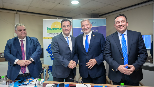 Αύξηση της ιατρικής αμοιβής από τα 10 στα 13 ευρώ, ανακοίνωσε ο Γεωργιάδης