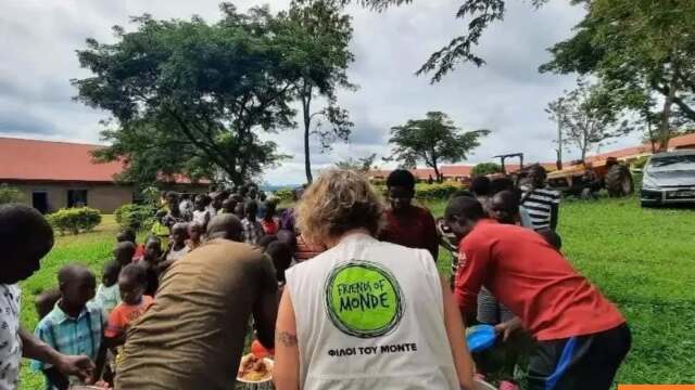 Χριστουγεννιάτικο Bazaar από τους Friends of Monde στο Metapolis