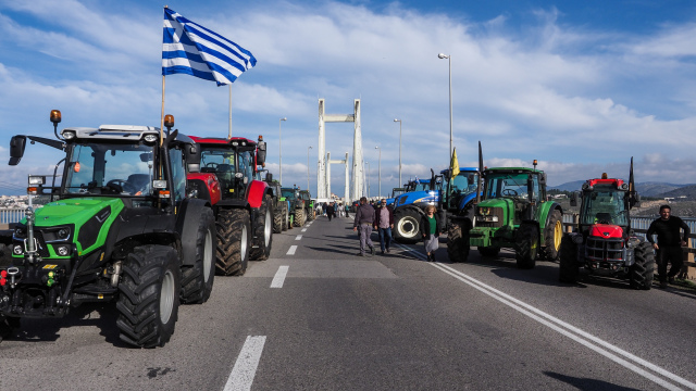 Πόσο κοντά είμαστε σε μια συνάντηση κυβέρνησης-αγροτών, τα βήματα που πρέπει να κάνει η κάθε πλευρά