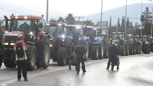 Αγρότες σχεδιάζουν απόβαση με τρακτέρ στο λιμάνι της Θεσσαλονίκης